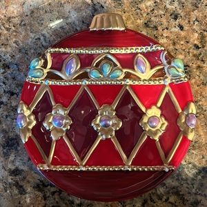 Brand new Fitz and Floyd Renaissance Holiday appetizer plates. Set of 4.